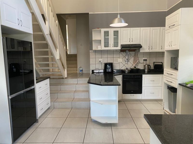 Modern Home For Sale in Palm Lakes Estate - Photo 2