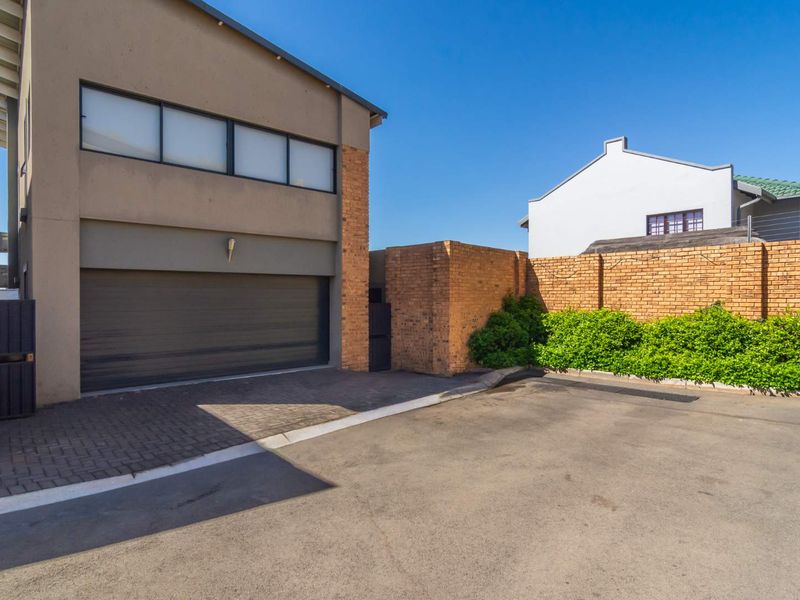 Luxury living with panoramic views `and versatile spaces - Photo 5