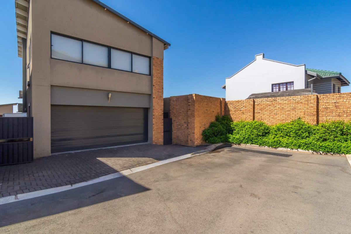 Luxury living with panoramic views `and versatile spaces - Photo 5