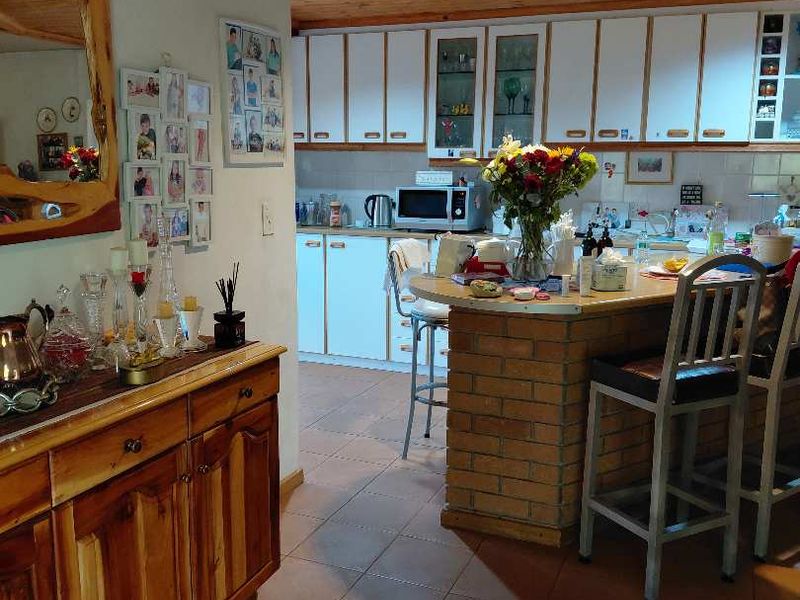 Spacious Double Storey Family Home  in De Tijger. - Photo 7