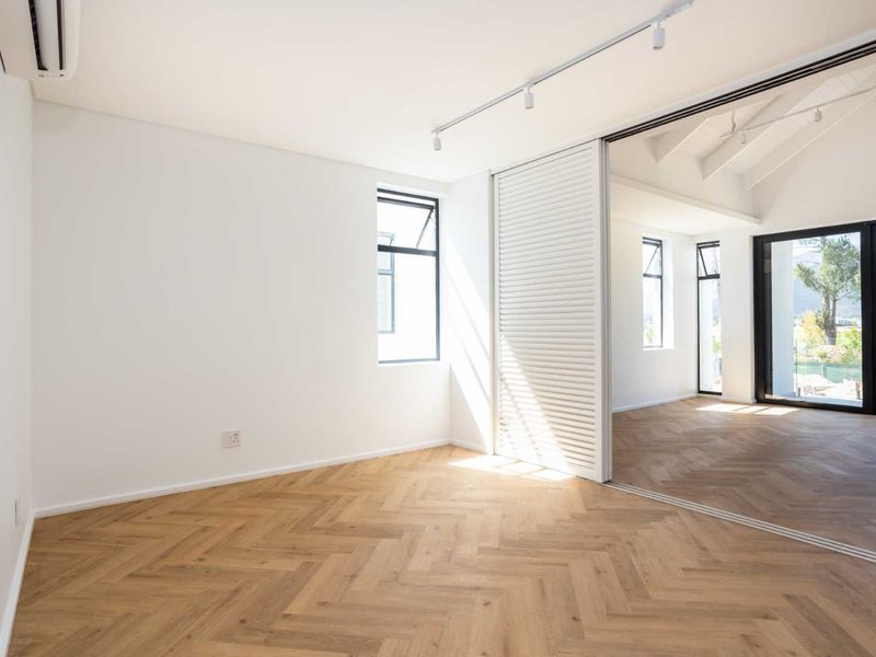 A Rare and unique all-inclusive package opportunity at Polo Village Apartments II on Val de Vie Estate - Photo 2