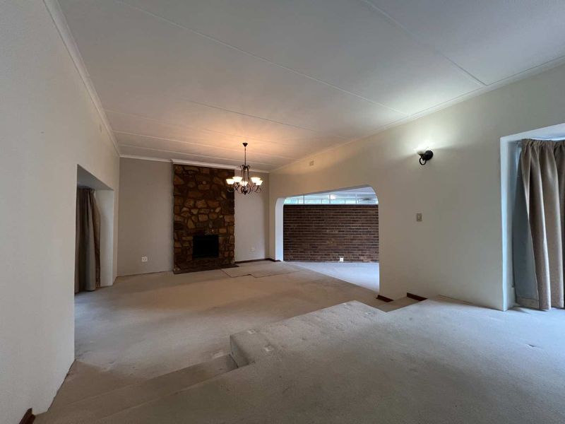 Classic Charm Meets Modern Potential: A Must-See! - Photo 5