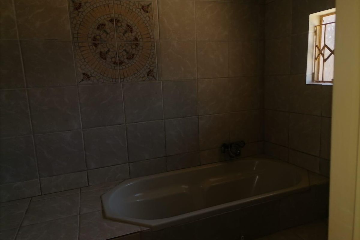 Ready for moving in - Photo 5