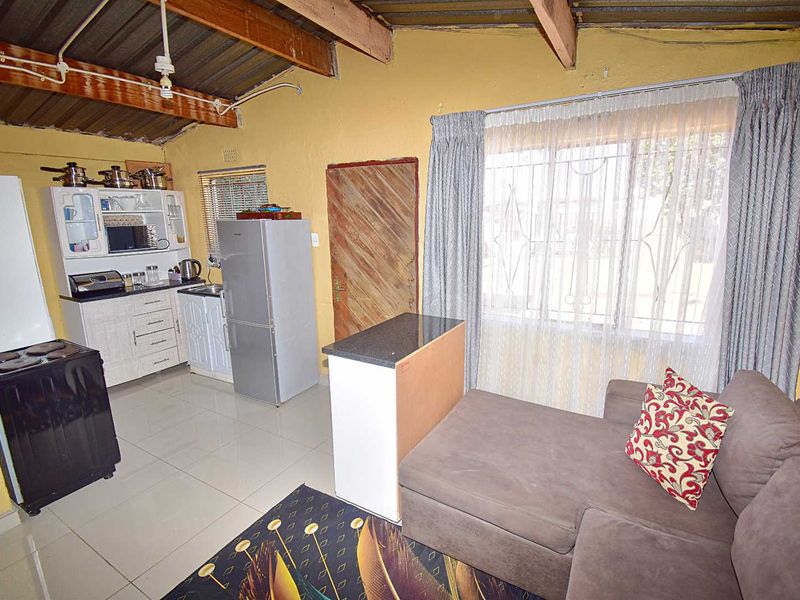 Well Priced Home - Photo 6