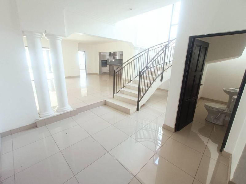 BEAUTIFUL FAMILY HOUSE FOR SALE IN VALLEY VIEW ESTATE!! - Photo 3