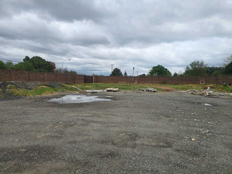 Prime Property with Fuel Depot, Workshop & Residential Space - Photo 8