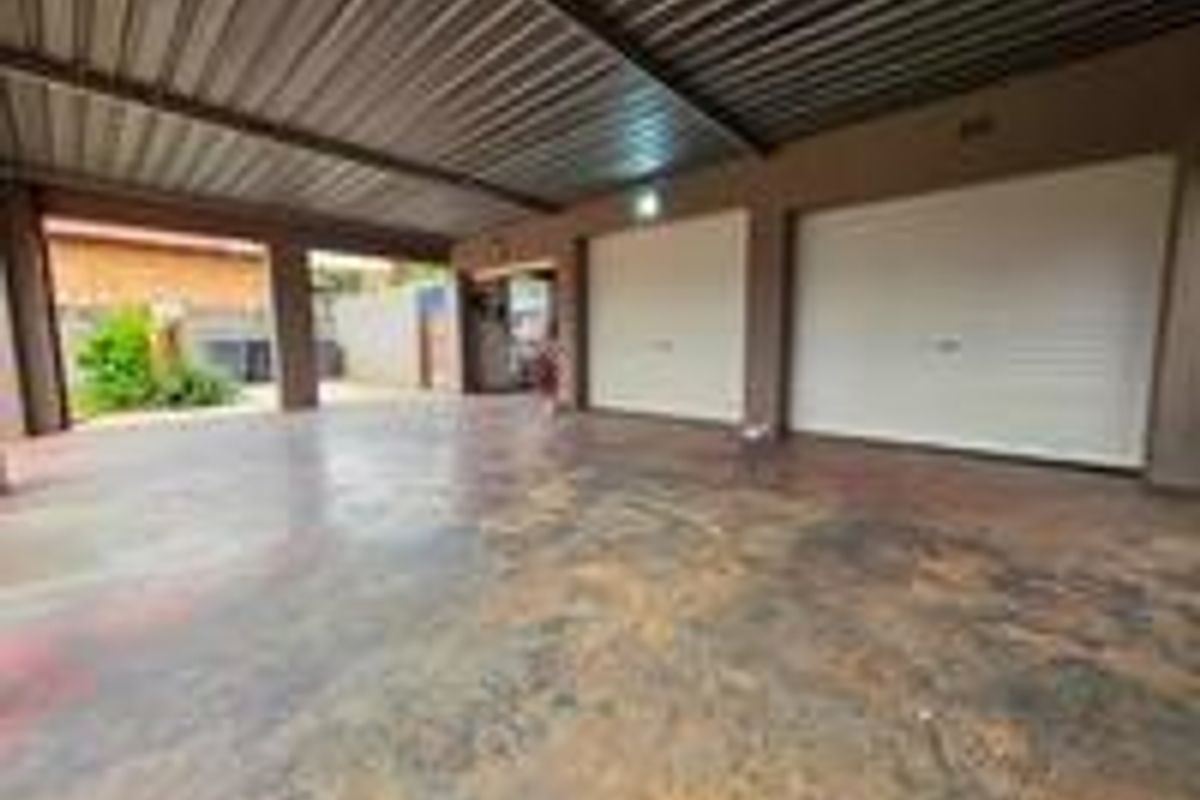 Spacious New Redruth Home with Pool and Modern Extras - Photo 5
