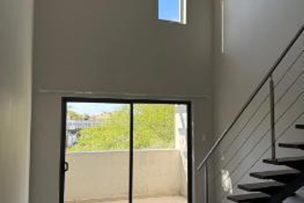 2 Bedroom Loft at the View Estate complex in Dainfern - Photo 5