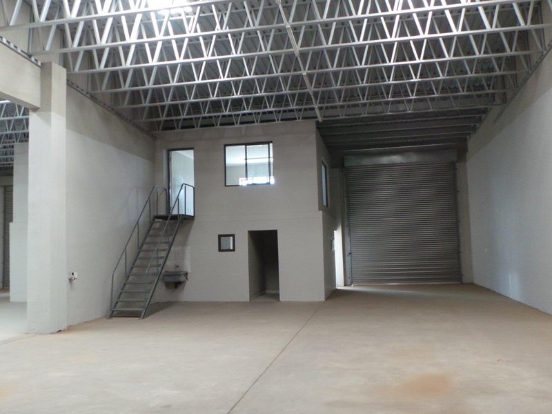 Industrial Warehouse Unit close to Weighbridge - Photo 4