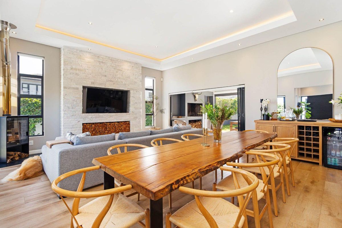 A Rare Gem in Sagewood Security Estate - Photo 2