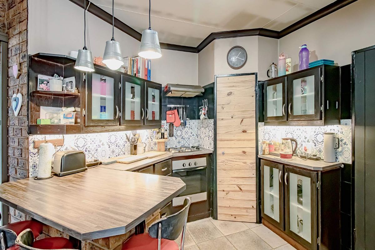 Ideal Lock up and go family home, in a great condition. - Photo 5