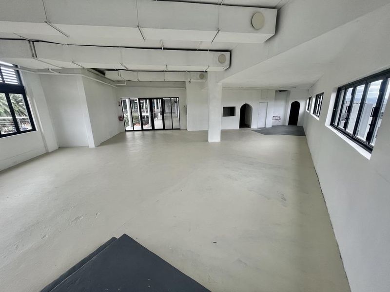 Hendra - Premium Restaurant Space Available in Sunningdale - Photo 5