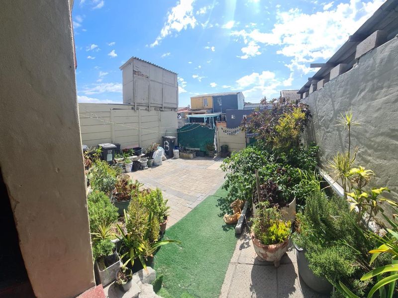 CHARMING 4 BEDROOM FAMILY HOME FOR SALE!!! - Photo 2