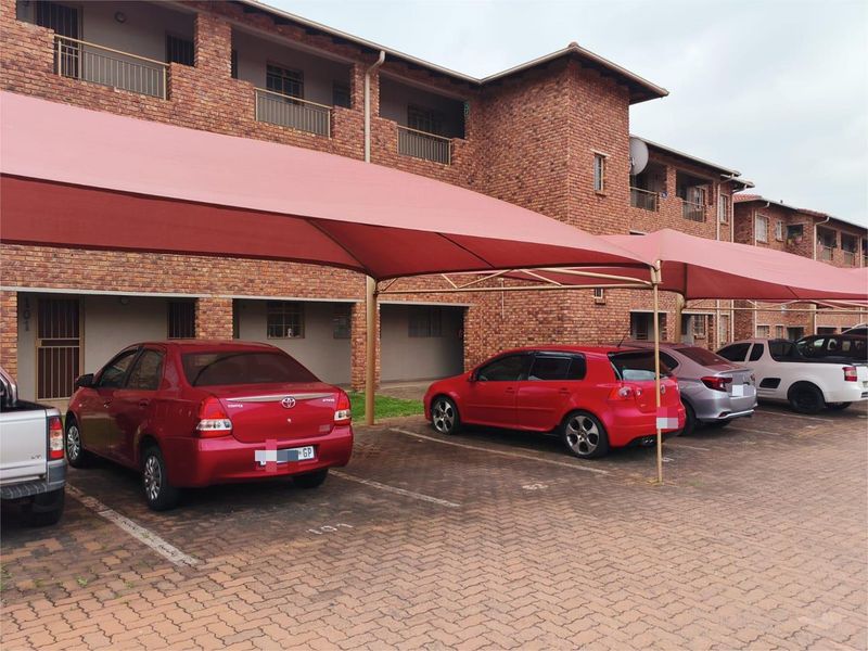 2 bed 2nd floor unit in Well Maintained Complex, close to East rand Mall + 24 hour guard! - Photo 9