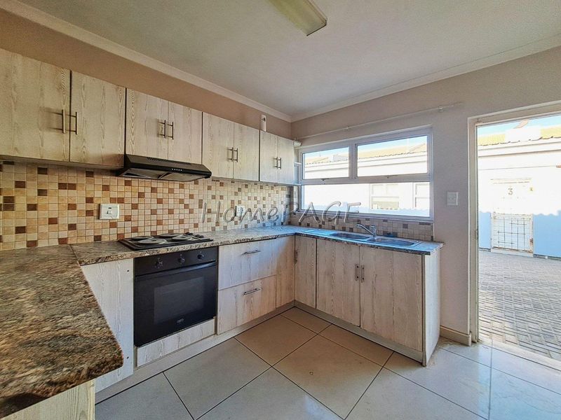 Hermes, Walvis Bay:  Very neat 2 Bedr unit in Natalie Park is for sale - Photo 3