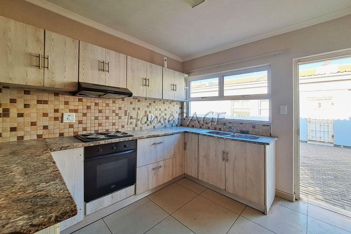 Hermes, Walvis Bay:  Very neat 2 Bedr unit in Natalie Park is for sale - Photo 3