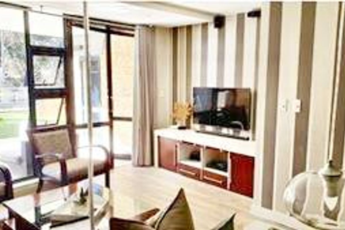 2 BED 2.5 BATH FULLY FURNISHED GARDEN  APARTMENT - Photo 4