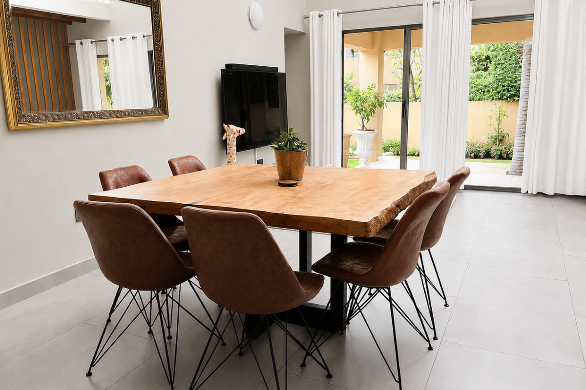 Modern Contemporary Living with Everyday Convenience - Photo 4