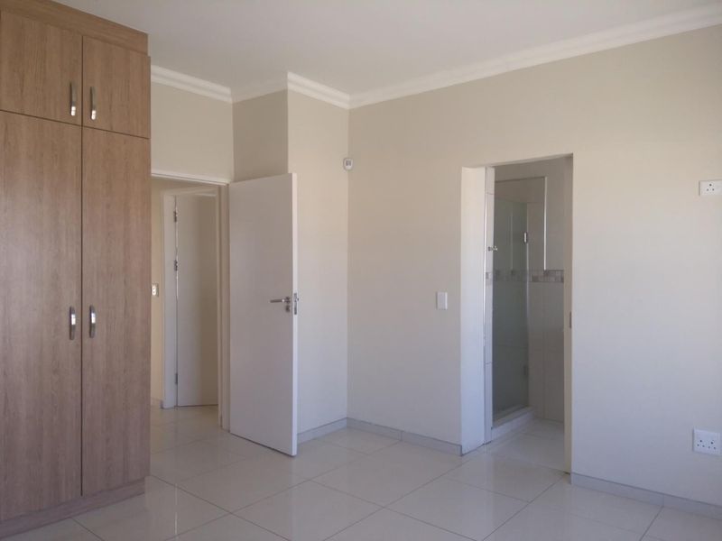 Flats for sale central town - Photo 4
