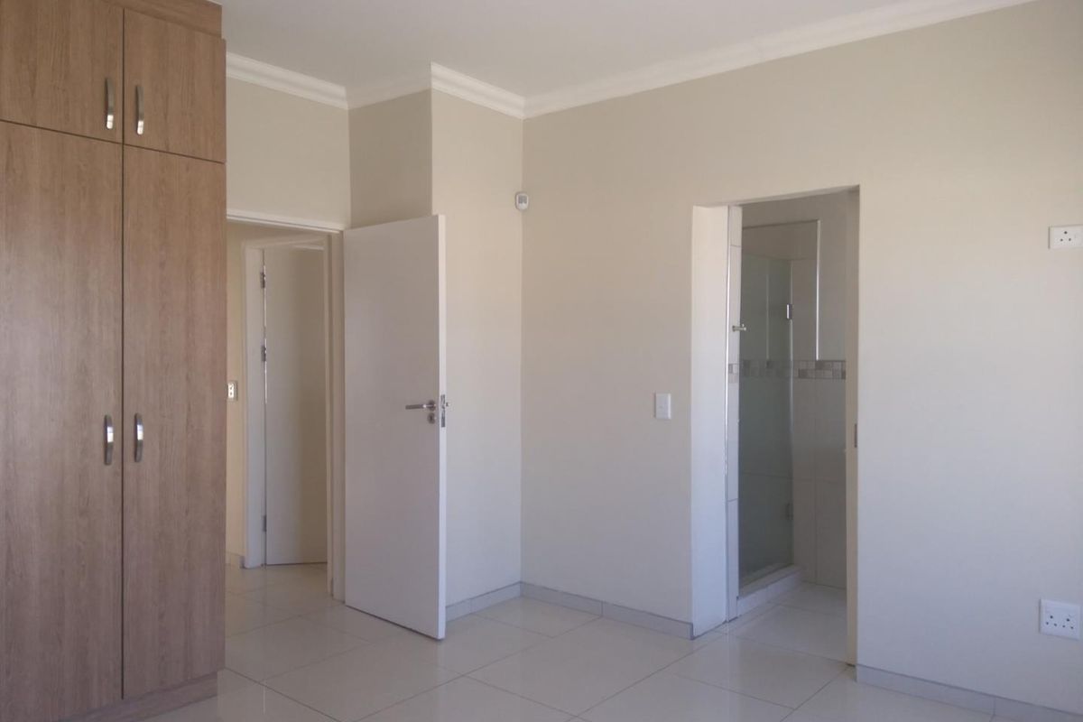 Flats for sale central town - Photo 4