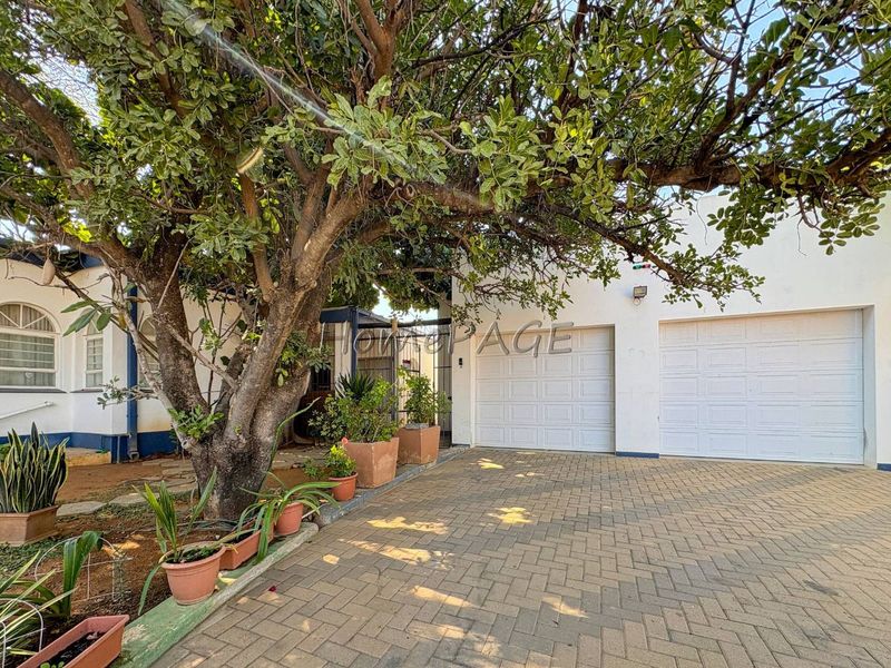Otjiwarongo:  4 Bedr home with 1 Bedr Flat is for Sale - Photo 3