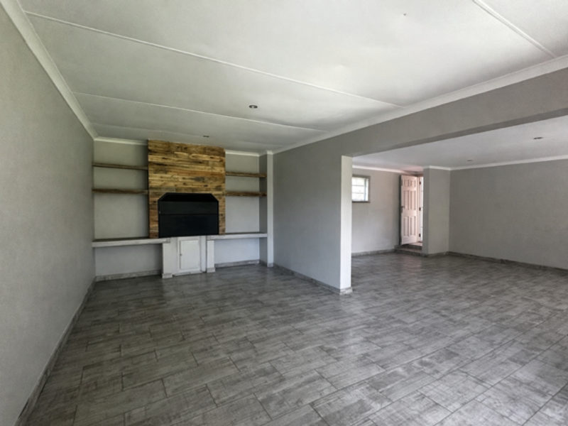 Stylish Family Living Designed for Comfort, Space & Entertaining - Photo 8