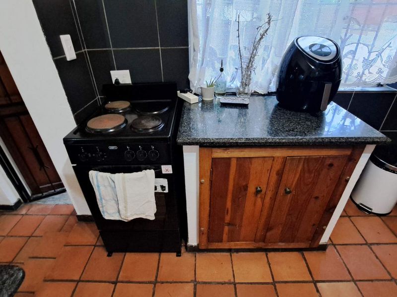 1 Bedroom Garden Cottage - Photo 9