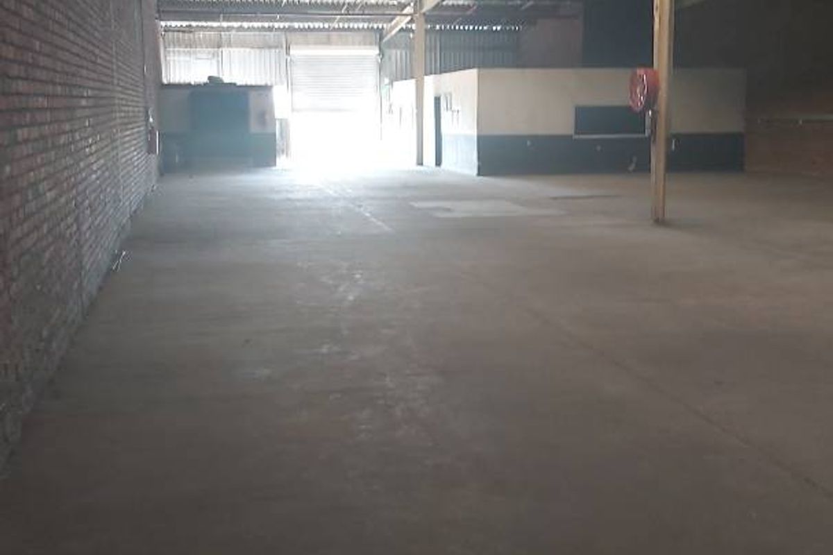 Warehouse/Distribution/manufacturing facility to let in Wilsonia. - Photo 5