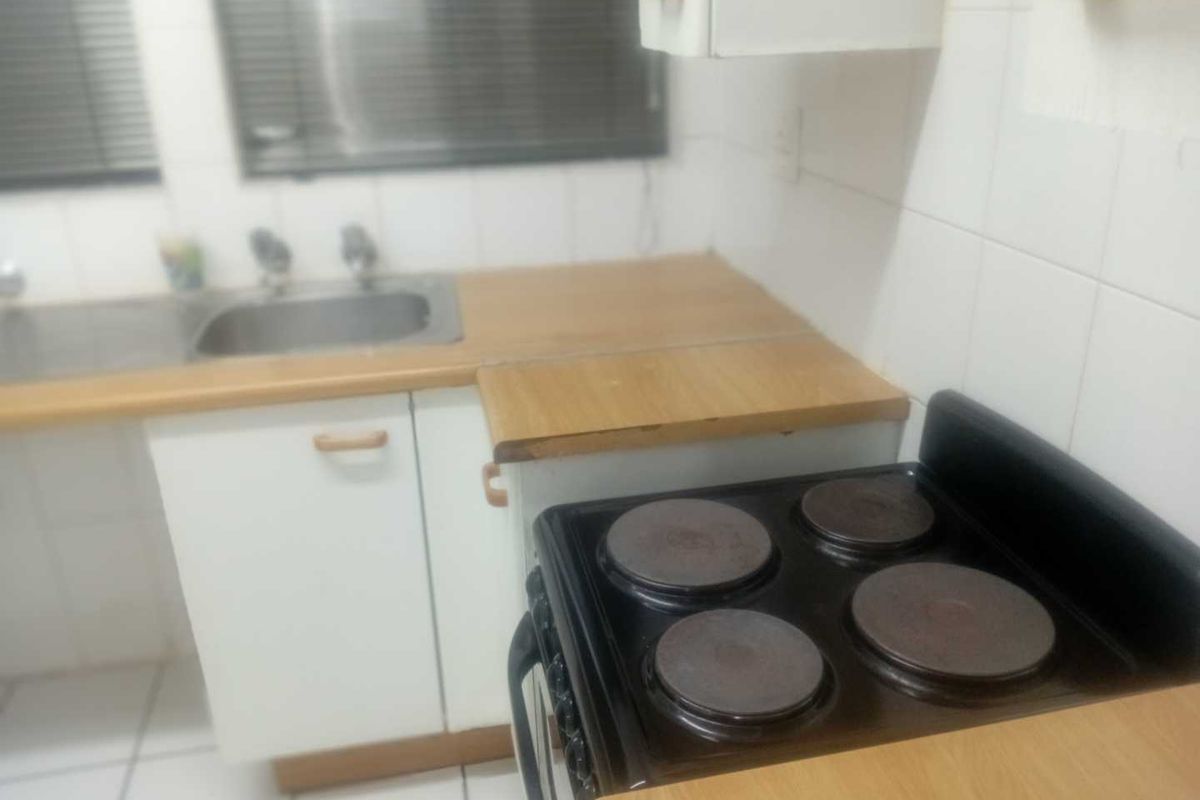 Two bedroomed apartment for sale in Lakefield Ext. 21 - Photo 2