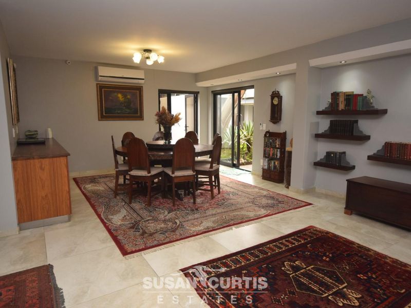 UPSCALE LIVING -  HOUSE FOR SALE IN VINETA - Photo 9