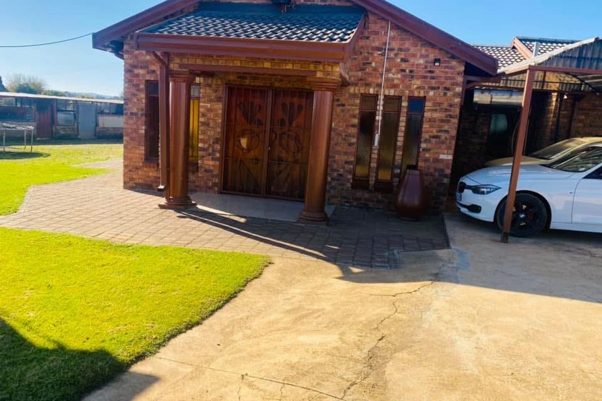 Farm Life Awaits! - Photo 5