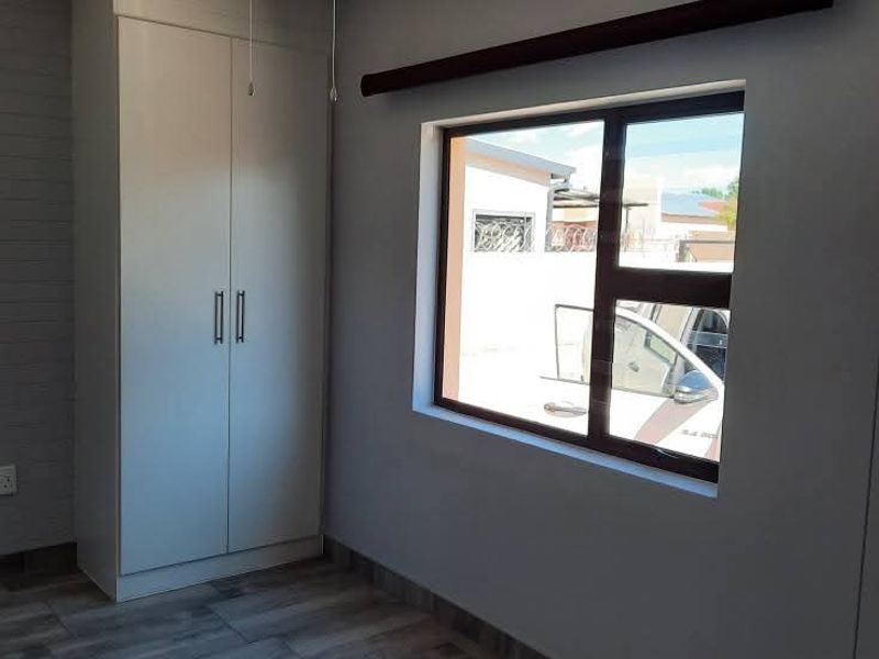 Safe & Neat Ongwediva Family House For Sale - Photo 6