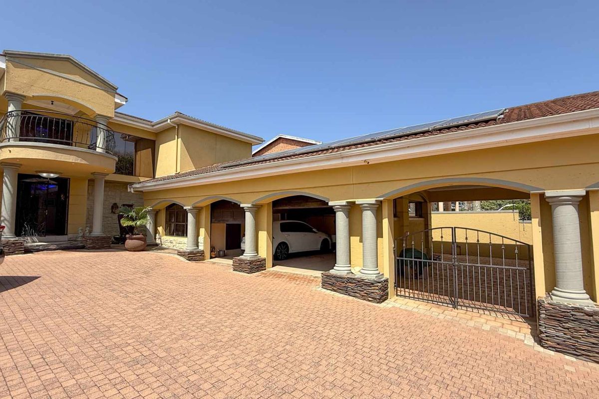 Neat as a pin Ballito home - Photo 2