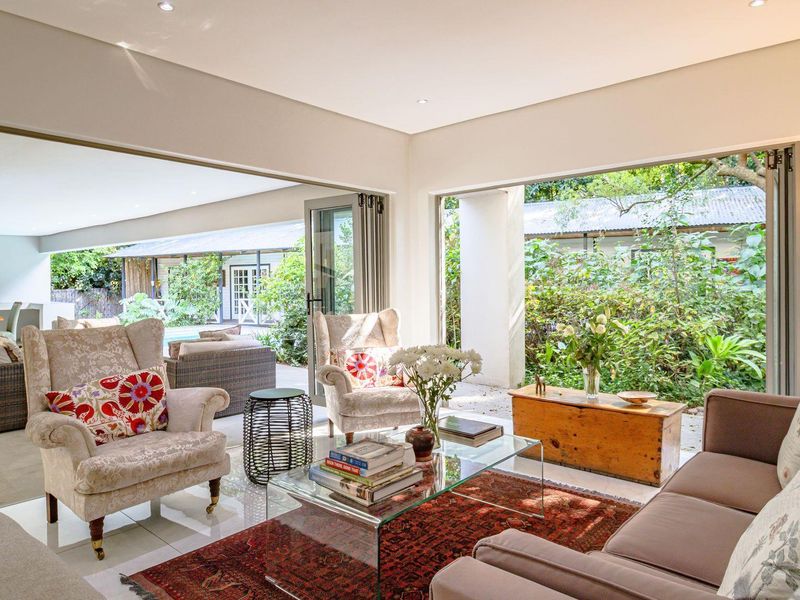 3 bedroom fully furnished home in Benmore Gardens - Photo 3