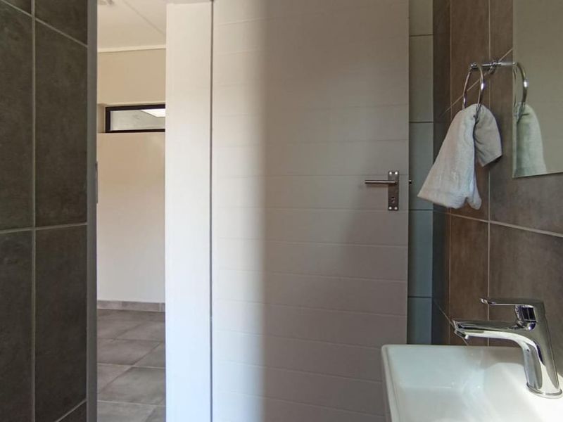 3 Bedroom House for Sale in Lotus Gardens - Photo 7