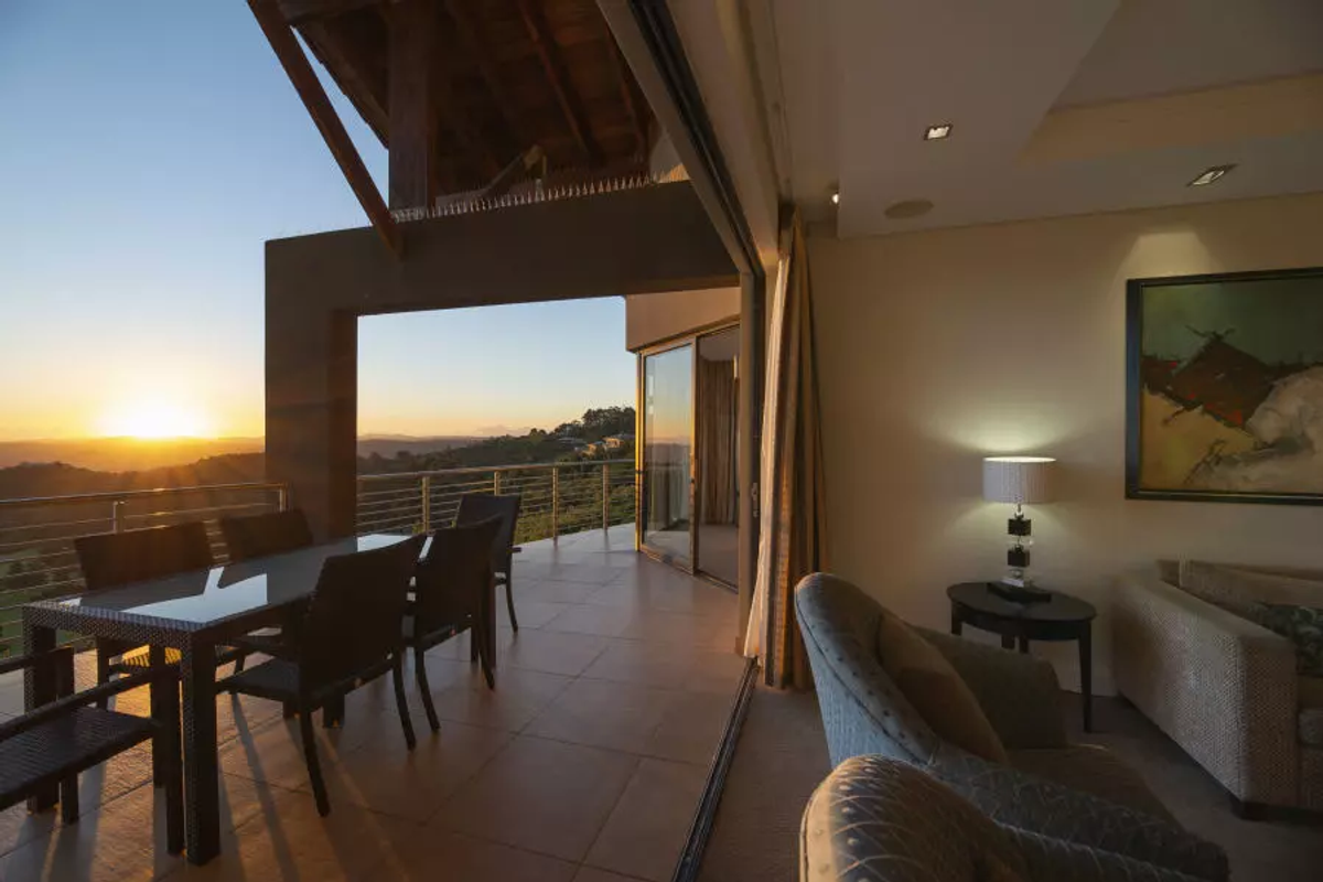 Fractional ownership for two weeks of every year, your opportunity to secure a glorious Knysna holiday or put your weeks into the pool and earn rental income - Photo 2