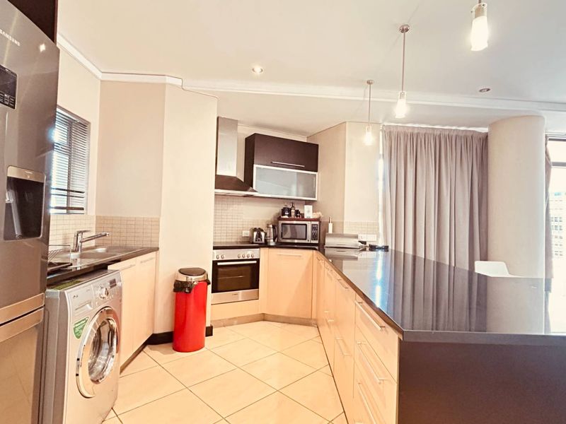 Where contemporary design meets the pulse of the city. - Photo 4