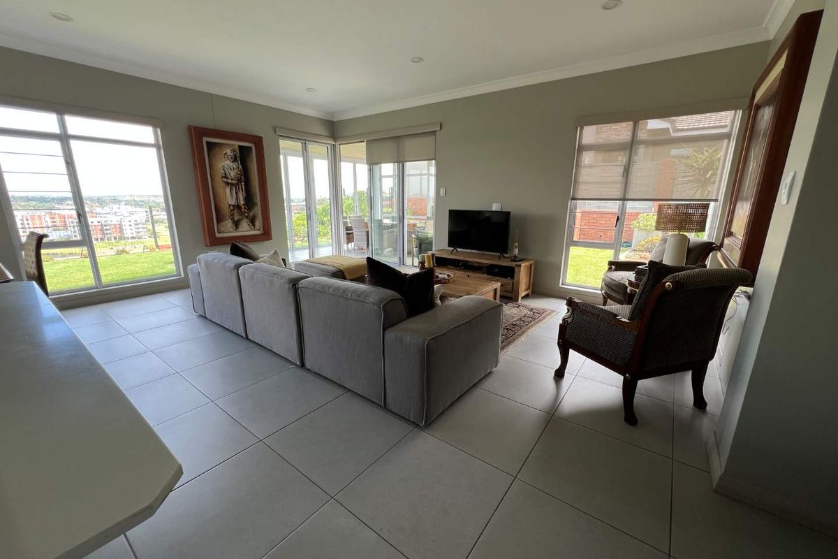 ATTENTION ALL OVER 50! - Photo 5