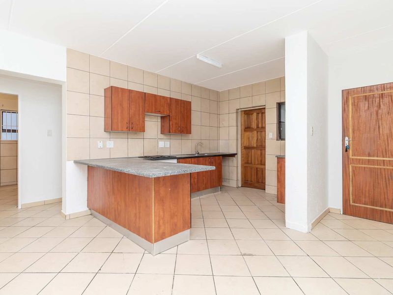 Lovely Spacious 2 Bedroom Ground Floor Garden Apartment - Photo 4
