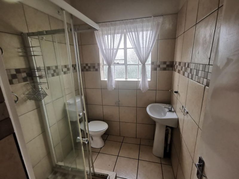 House with a view for sale - Photo 9