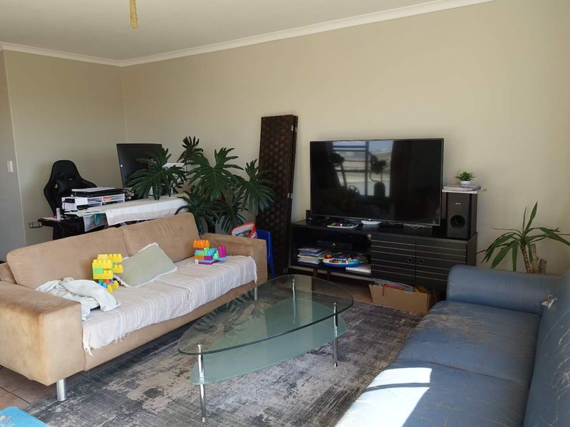 APARTMENT ON TOP FLOOR WITH BALCONY - Photo 10