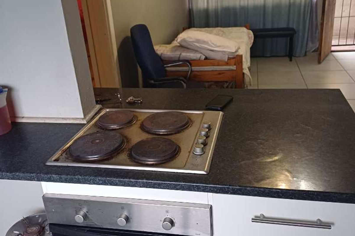 Neat apartment with some upgrades - Photo 3