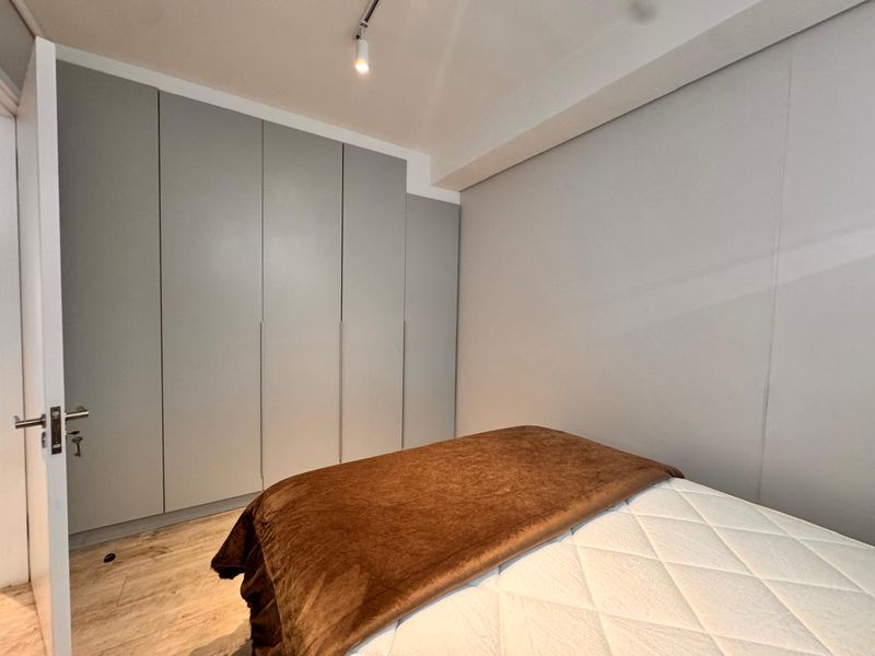 Modern one bedroom close to beach front - Photo 7