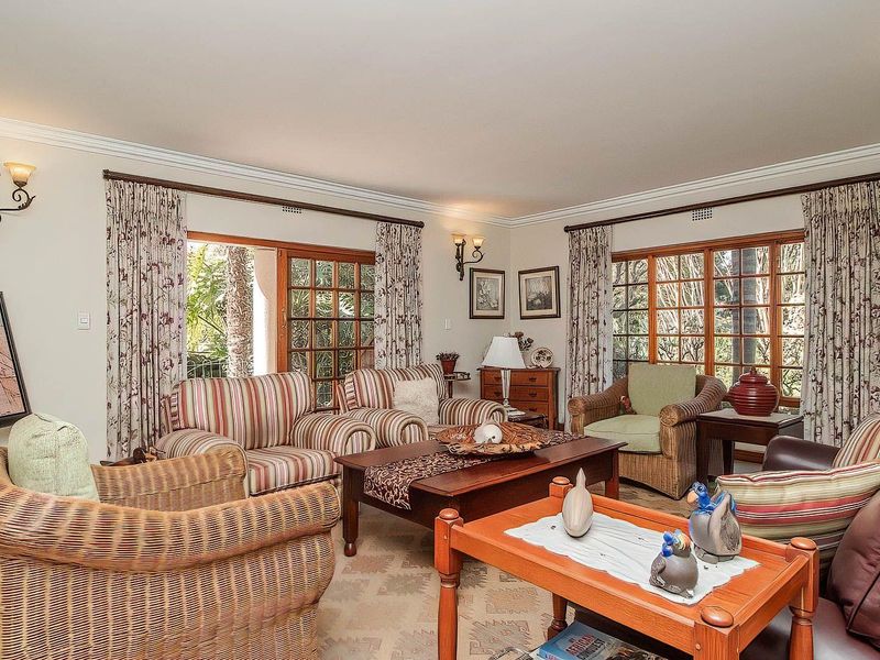 Secluded Luxury Home with Stunning Bird Sanctuary Views - Photo 5