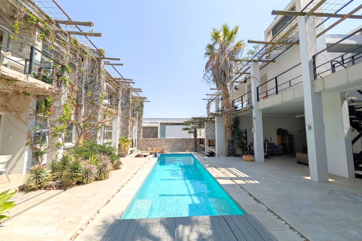 Exclusive guesthouse for sale in Klein Windhoek - Photo 3