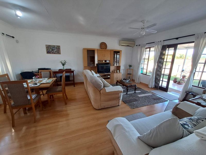 3 Bedroom Townhouse For Sale in Malvern - Photo 4