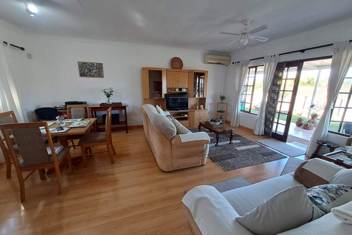 3 Bedroom Townhouse For Sale in Malvern - Photo 4