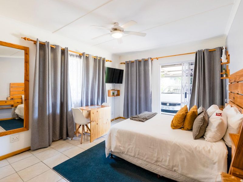 Family home with a flatlet - Photo 2