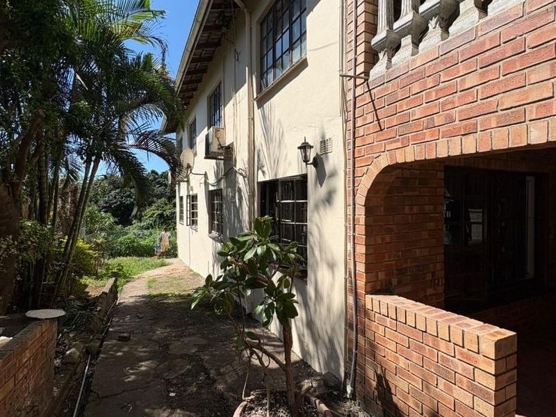 Three-Bedroom Rental Home in Bellair, Durban - Photo 1