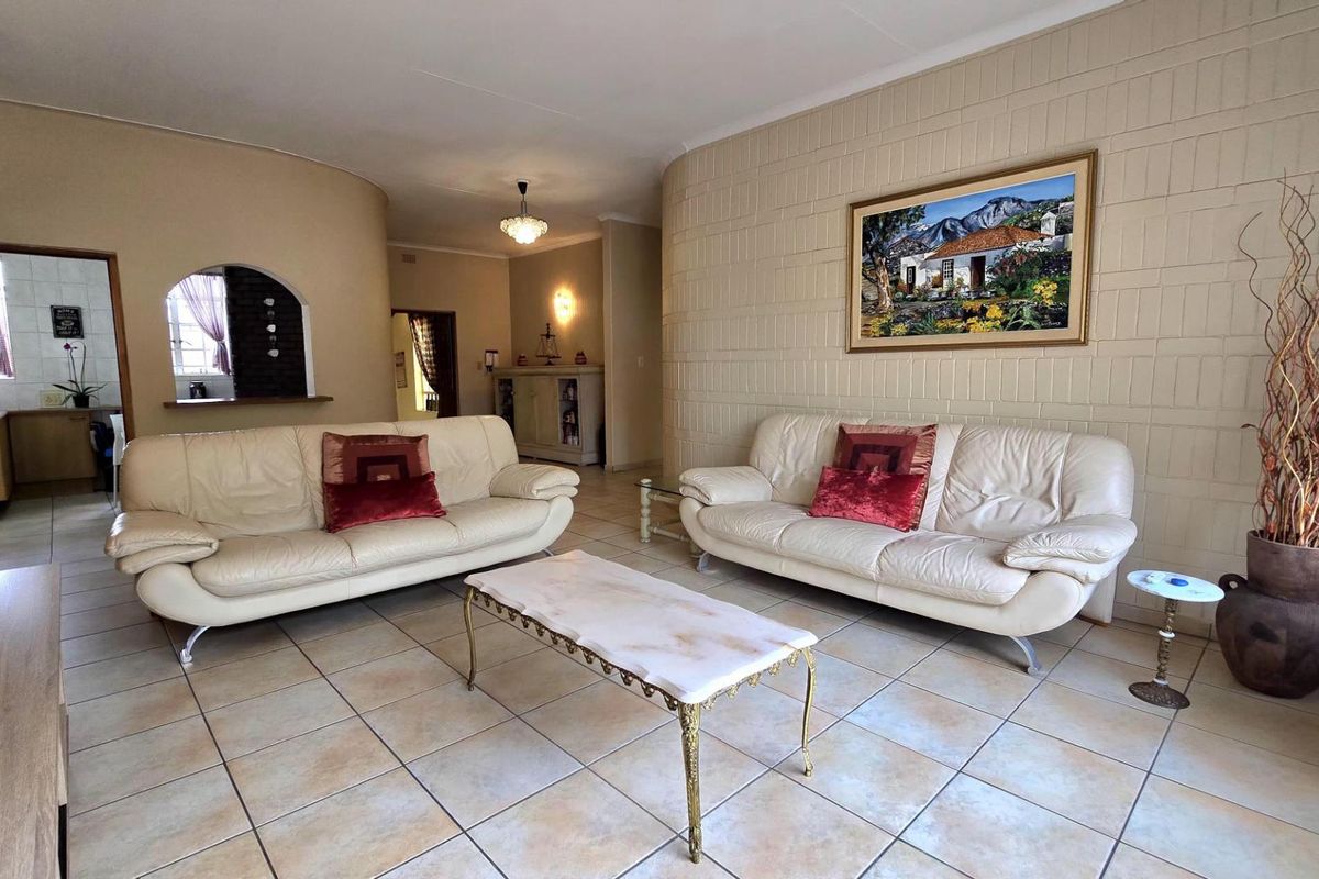 4 Bedroom Townhouse / Penthouse for Sale in Randhart - Photo 5